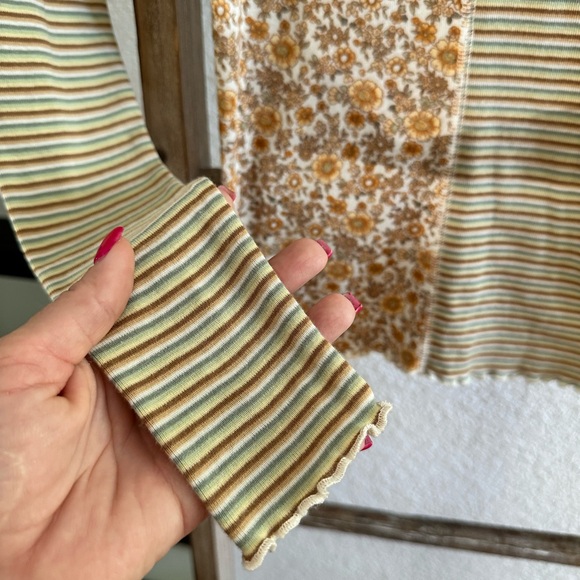 American Eagle Outfitters Yellow Striped Patchwork Long Sleeved Crew Neck NWT - Picture 4 of 10